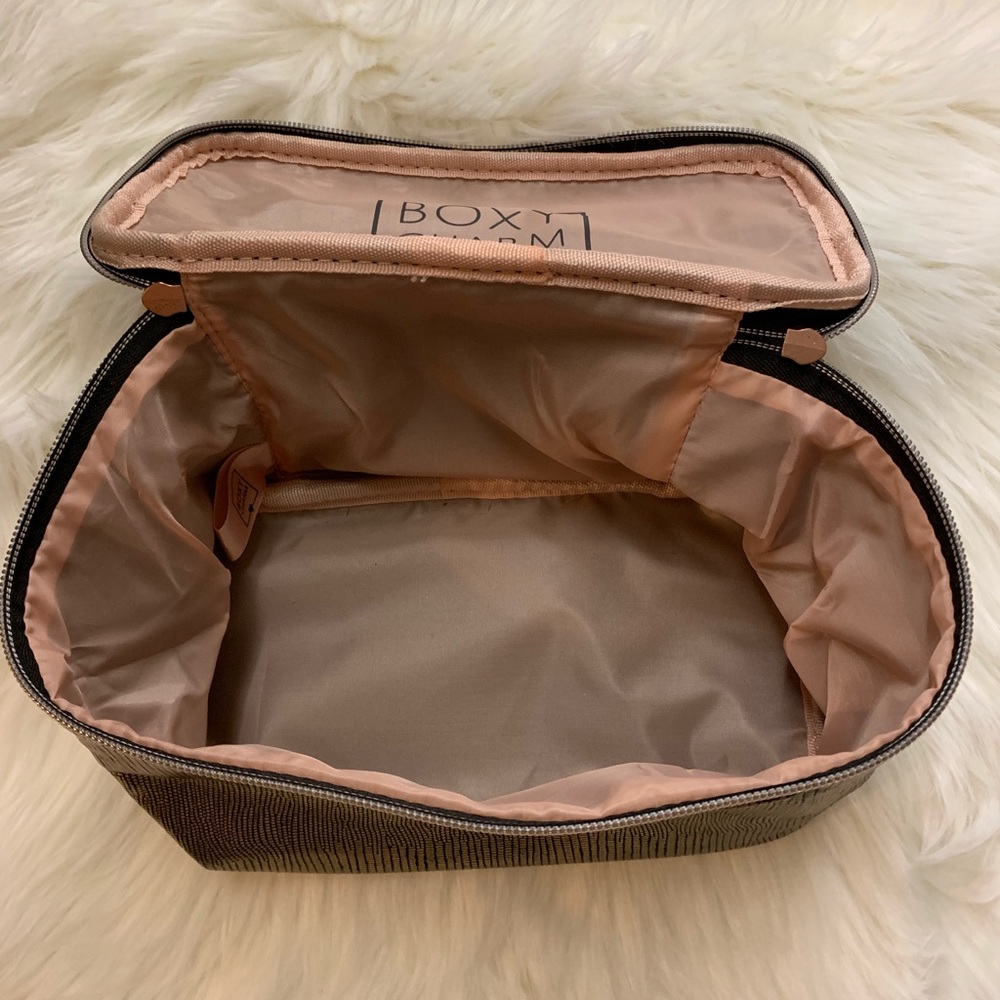 Boxy charm makeup train case